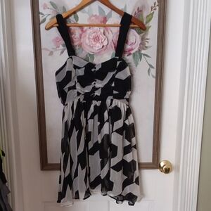 Black and White Flowy Patterned Mini Dress
